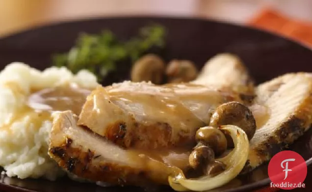 Dijon und Kräuter-Putenbrust mit Pilzsauce