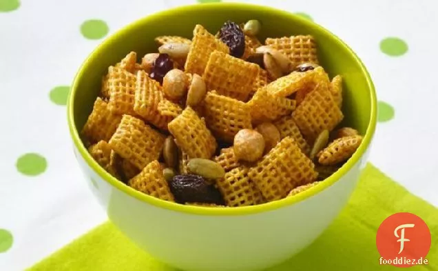 Glutenfreie süße und würzige Honig-Nuss-Chex®-Mischung