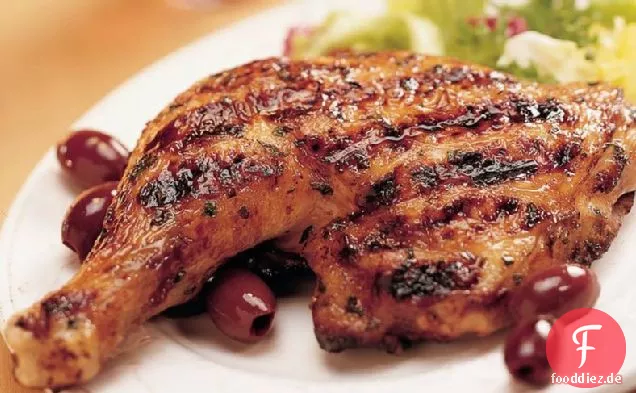 Gegrilltes griechisches Huhn mit Rotwein und Knoblauch