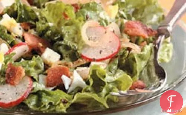 Salat mit Buttermilchdressing