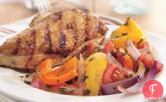Gegrilltes italienisches Huhn und Gemüse