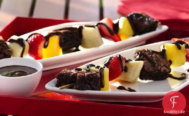Brownie und Obst-Kabobs