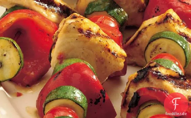 Süß-saurer gegrillter Schwertfisch Kabobs