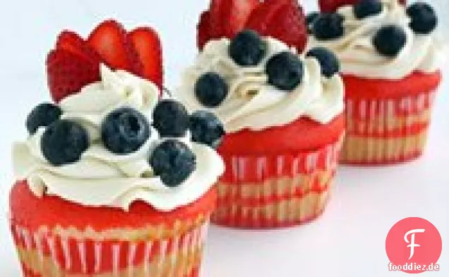 Flag Cupcakes mit Vanille-Buttercreme