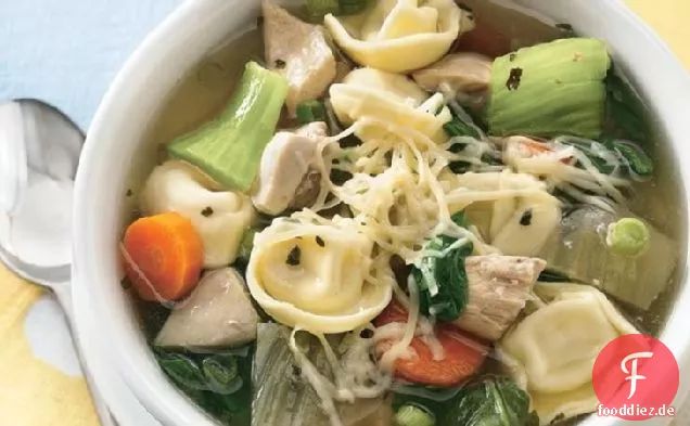 Slow-Cooker Huhn und Gemüse-Tortellini-Eintopf