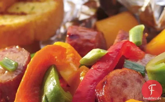 Gegrillte Ahorn-Wurst und Butternut Squash-Folien-Packs