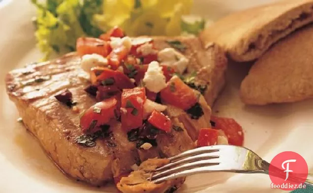 Gegrillte mediterrane Thunfischsteaks
