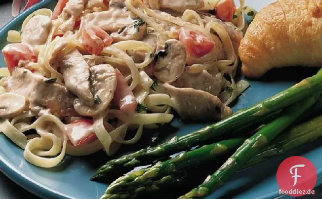 Schweinefleisch-Stroganoff Mit Reis Zwiebel