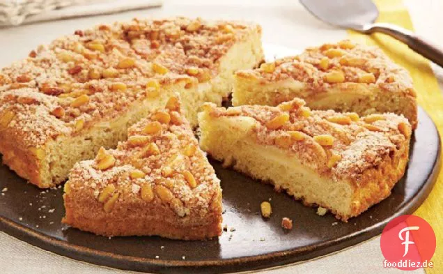 Birnenkuchen mit Pinienkernen