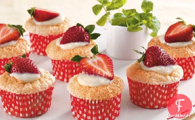 Vanille gefüllte Erdbeer-Cupcakes