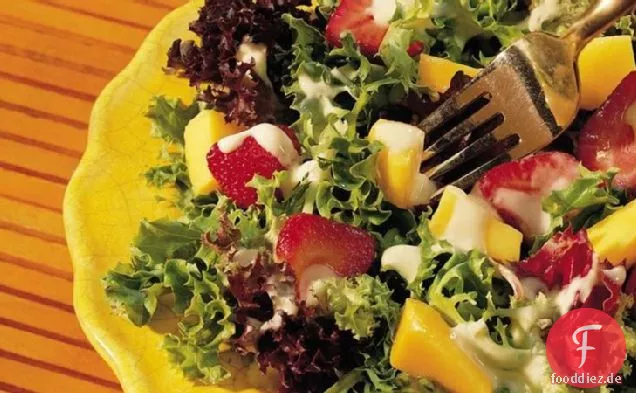 Mango-Beeren-Toss