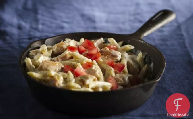 Schnelle cremige Parmesan Huhn Penne