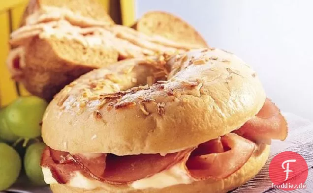Schinken Brötchen mit Honig-Senf-Frischkäse