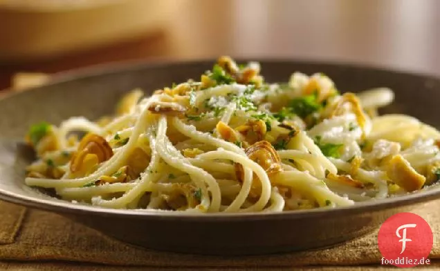 Spaghetti mit weißer Muschelsauce