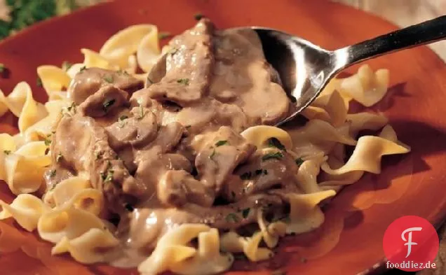 Klassisches Rindfleisch Stroganoff (leichter )