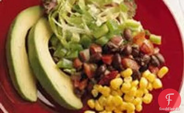Geschichteter mexikanischer Salat
