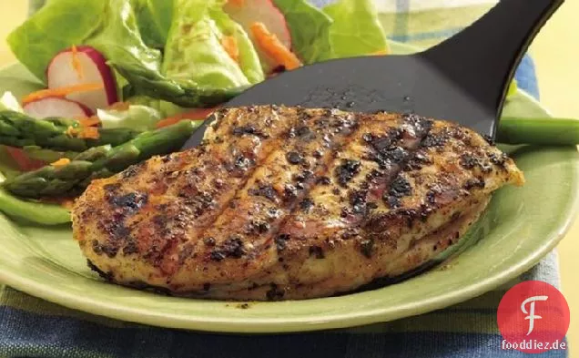Salbei und Knoblauch gegrillte Hähnchenbrust