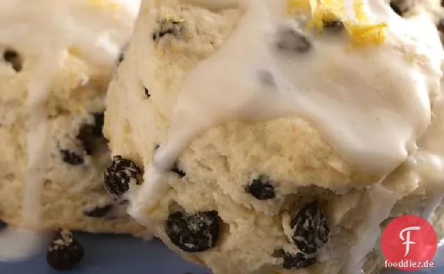 Zitronen-Johannisbeer-Creme-Scones