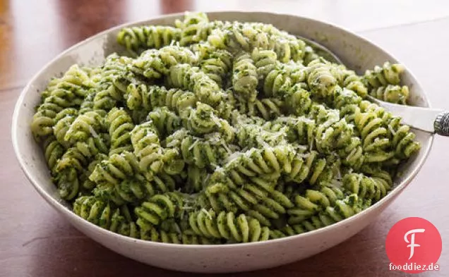 Spinat-Pesto Fusilli