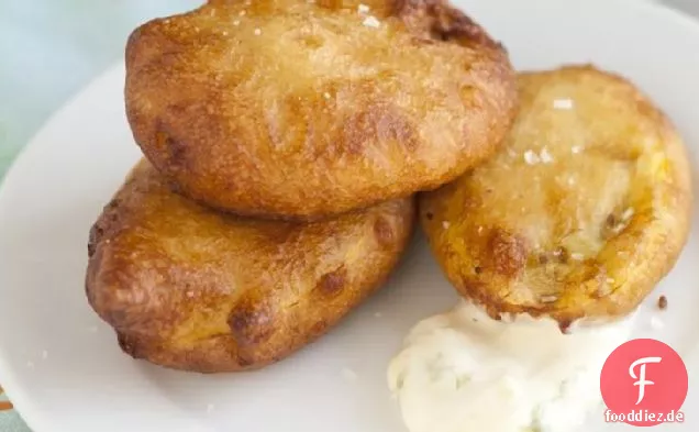 Bier-zerschlagene Squash-Chips mit Zitronenmayonnaise