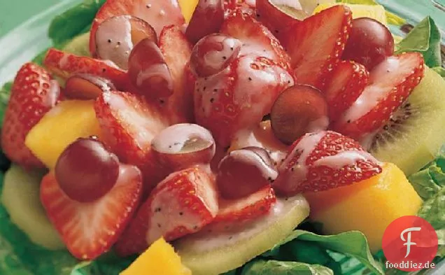 Obstsalat mit Erdbeer-Mohn-Vinaigrette