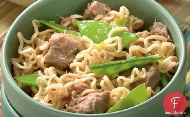 Slow-Cooker Gingered Schweinefleisch und Ramen-Nudeln