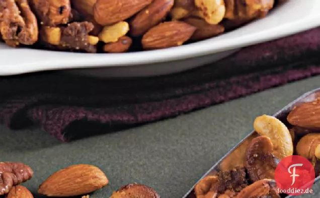 Slow-Cooker Brauner Zucker und Nüsse