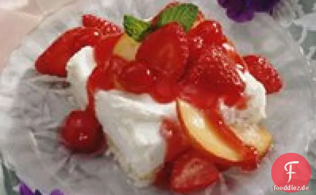 Kirsche-Beeren auf einer Wolke