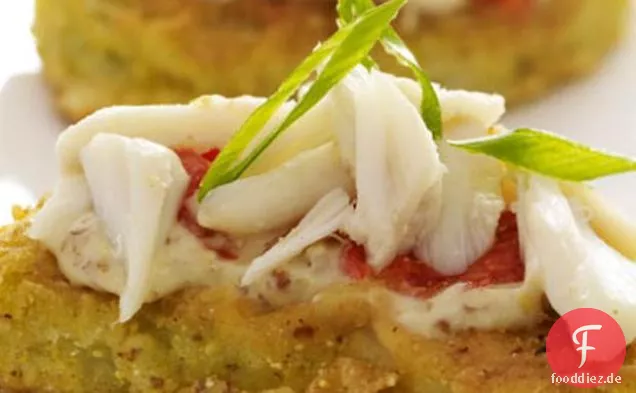 Gebratene grüne Tomaten mit Krabben und kreolischem Senf