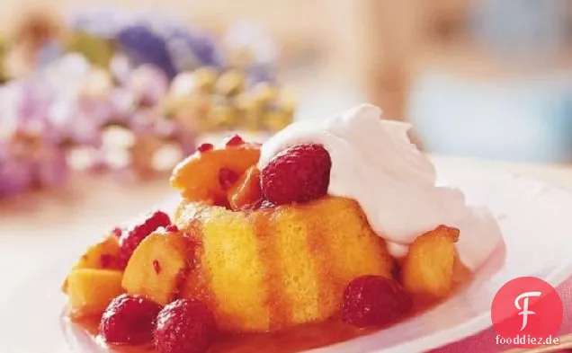Karamellisierte Pfirsich-Himbeer-Shortcakes