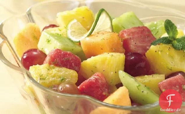Schneller Honig-Limetten-Obstsalat