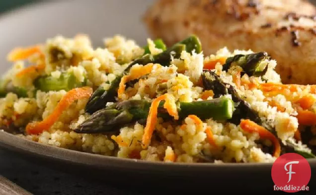 Gebackener Spargel und Couscous