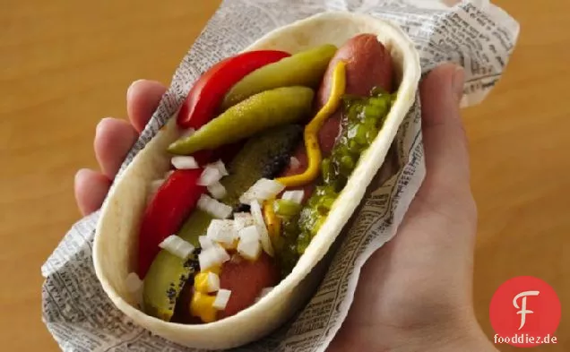 Chicago-Stil Stand 'N Stuff™ Hot-Dog-Tacos