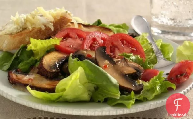 Gebratener Portobello-Pilzsalat