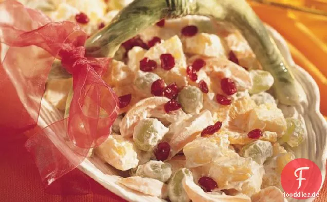 Frischer Obstsalat mit Cremigem Dressing