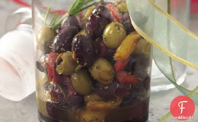 Zitrus-marinierte Oliven mit gerösteten Paprikaschoten