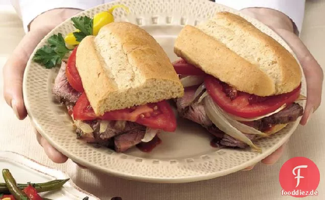 Gegrilltes Steak und Zwiebelsandwiches