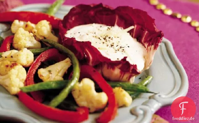 Gebratenes Gemüse mit Cremigem Caesar-Dip