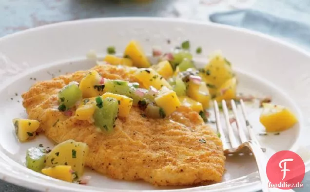 Knusprig gebackener Fisch mit tropischer Salsa