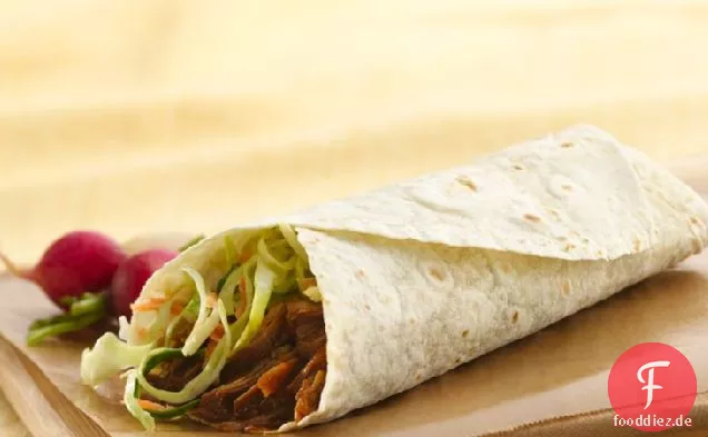Slow-Cooker Pulled Pork Wraps mit Coleslaw