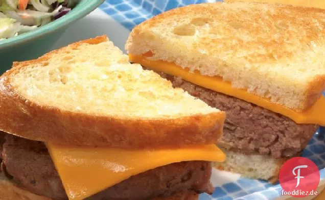 Gegrillte Cheddar-Burger