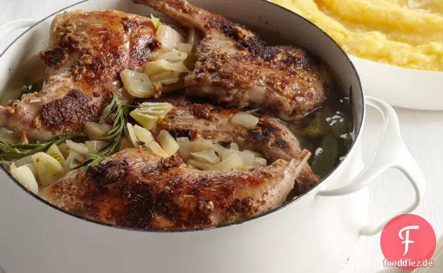 Geschmortes Kaninchen mit Senf und Fenchel