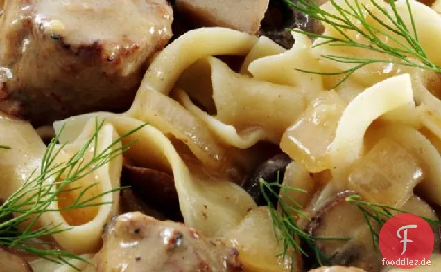 Frikadelle und Pilz Stroganoff mit Dillsauce
