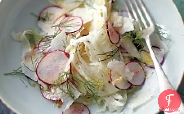 Rasierter Rettich, Fenchel und Parmesan-Salat