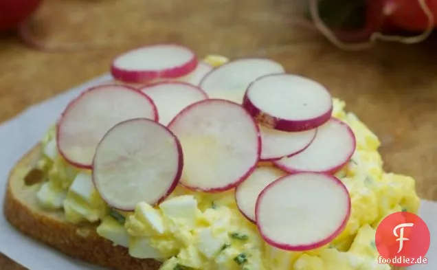 Eiersalat mit Radieschen