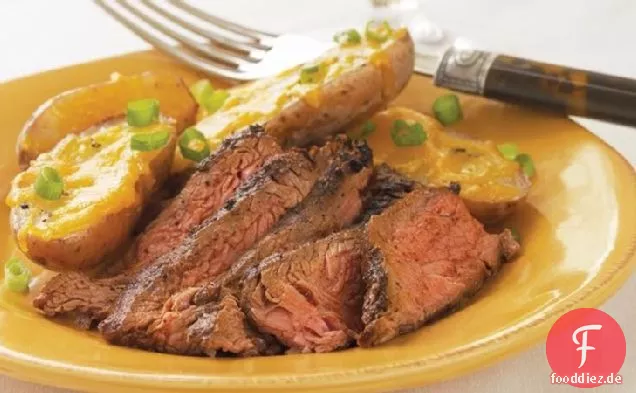 Cowboy Flank Steak mit Kartoffelschalen