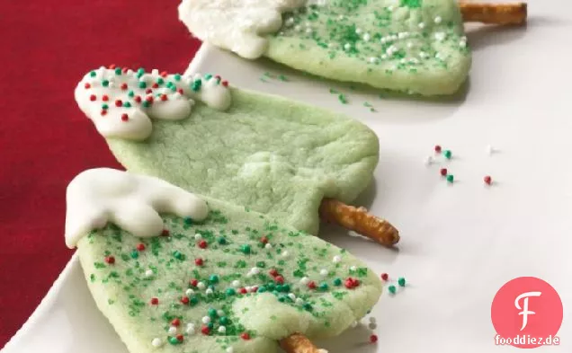 Schneebedeckte Weihnachtsbaum-Kekse