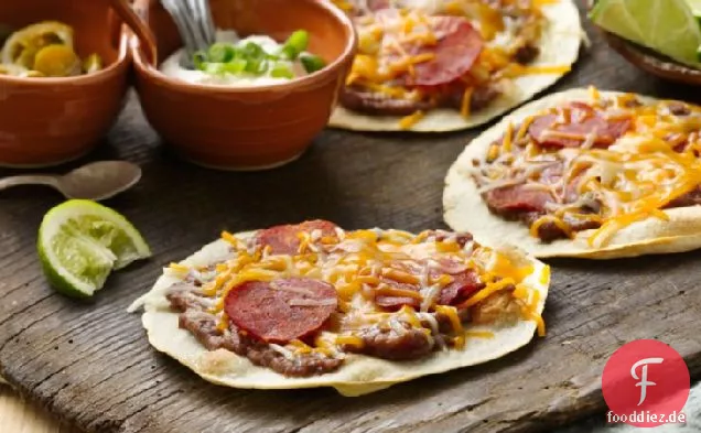 Mexikanische Peperoni Pizzen