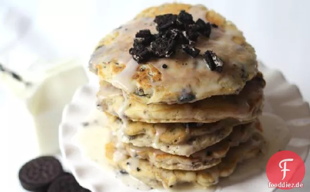 Kekse und Sahne Pfannkuchen Kuchen