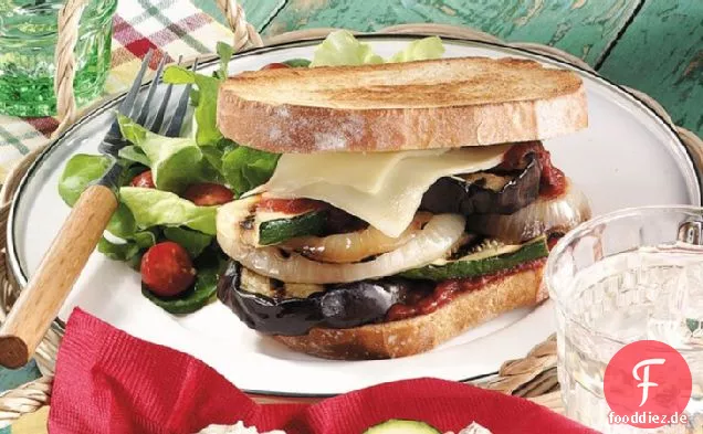 Gegrillte Auberginen-Pizza-Sandwiches